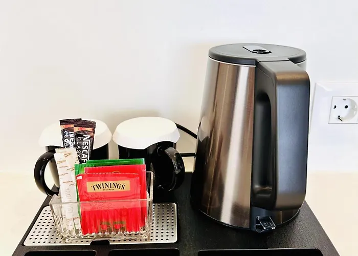 Arlene Konukevi Mesaria